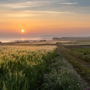 Le soleil se lève sur le GR21 à Sotteville sur mer