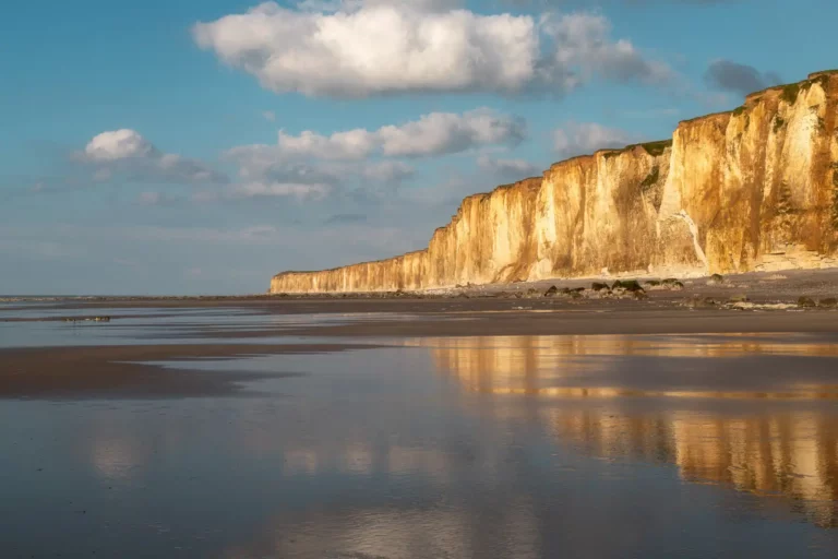 Falaises le soir à Veules les roses